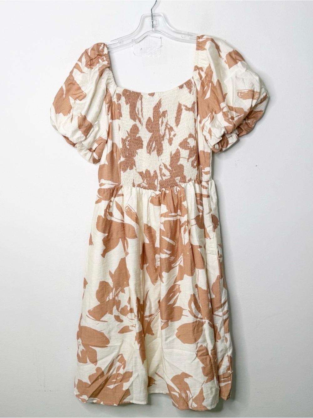NWT BALTIC BORN Alona Puff Sleeve Floral Print Mini Dress Cream and Tan Medium - Picture 4 of 4